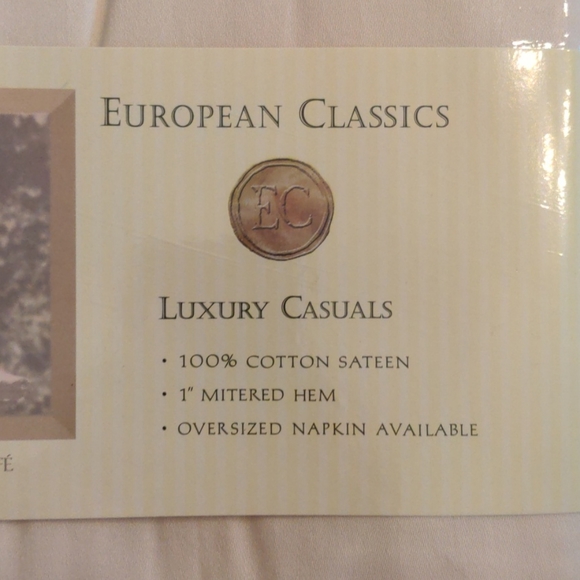 Table cloth - Picture 2 of 5